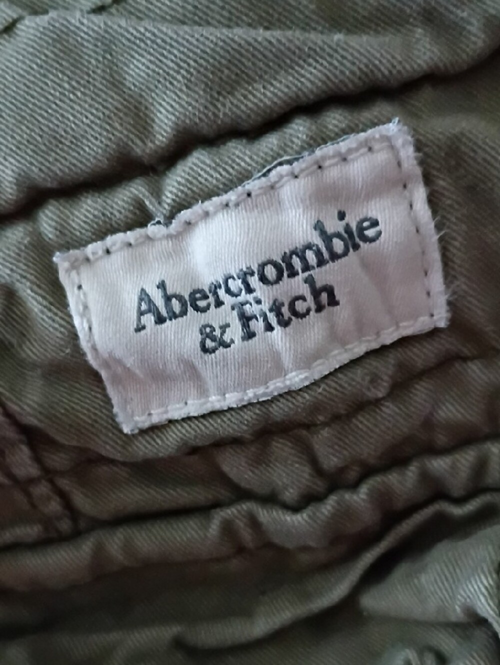 Abercrombie & Fitch Olive Cargo Shorts with Multiple Pockets - Picture 7 of 13